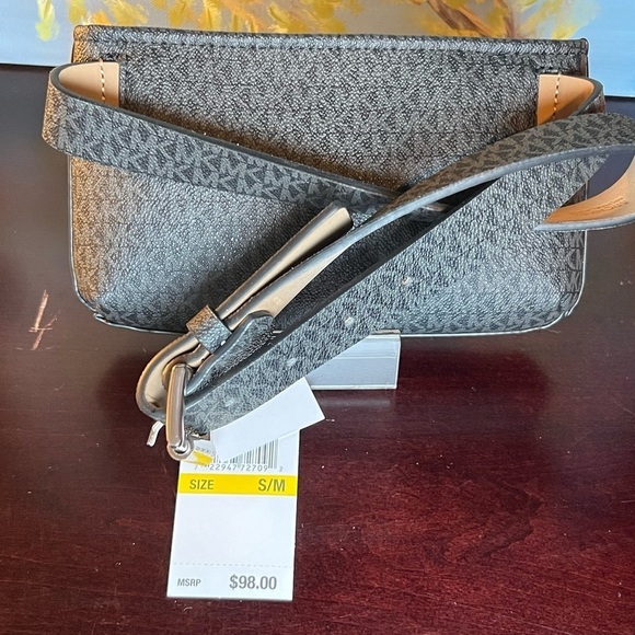MICHAEL Michael Kors Belt Bag Monogram Coated Canvas Black Gray White S/M NWT - Picture 4 of 6